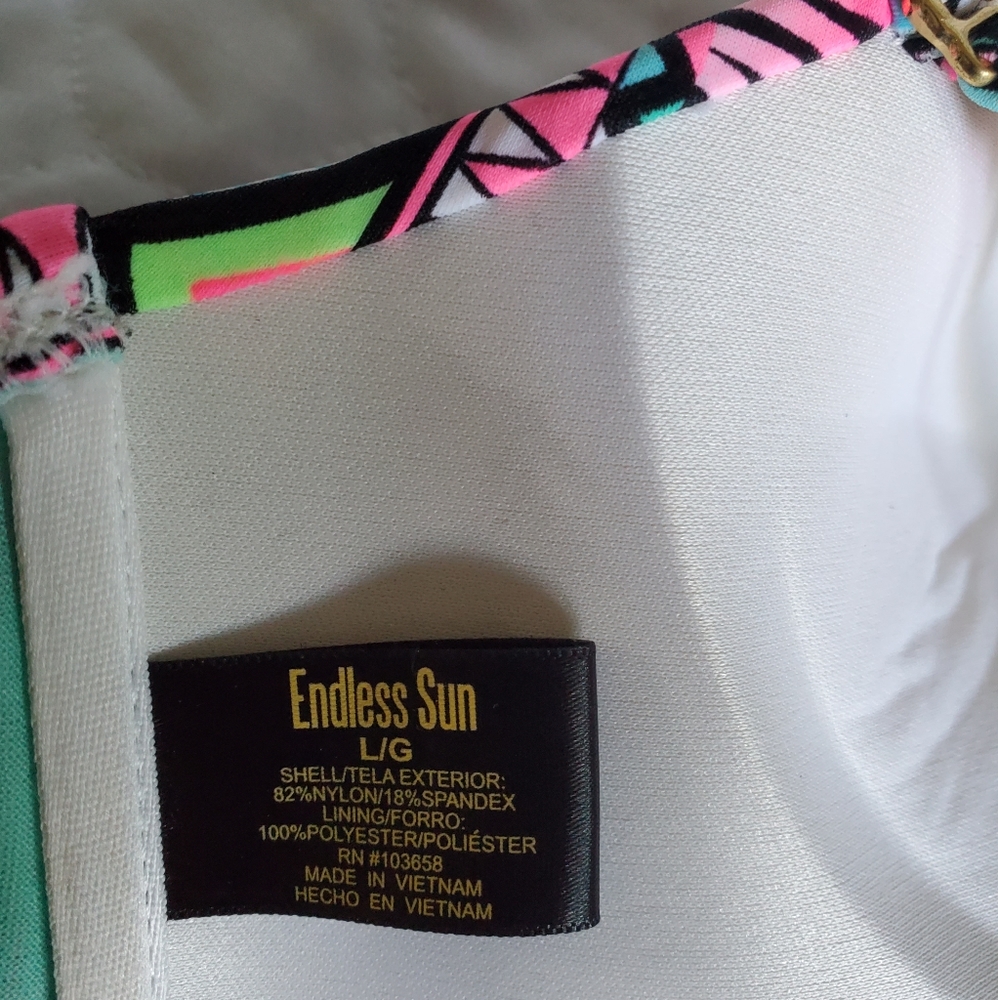 Bathing suite - Picture 3 of 3